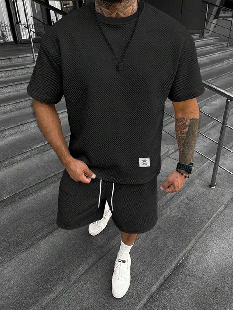 Men'S Solid Color Textured Letter Patched Crewneck Shortsleeve Tee & Drawstring Waist Shorts Set, Regular Fit Casual Fashion Short Sleeve T-Shirt & Pocket Track Shorts, Men'S Summer Clothes for Daily Wear, Womenswear, Summer Outfit Set, Clothing Sets