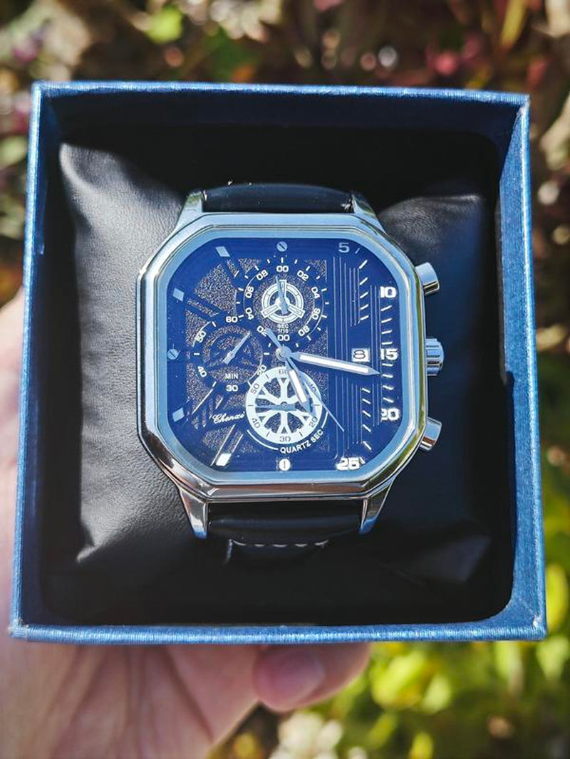 New Fashion Luminous Quartz Watch Royal Design Waterproof Leather Band Wristwatch for Men Analog Reloj