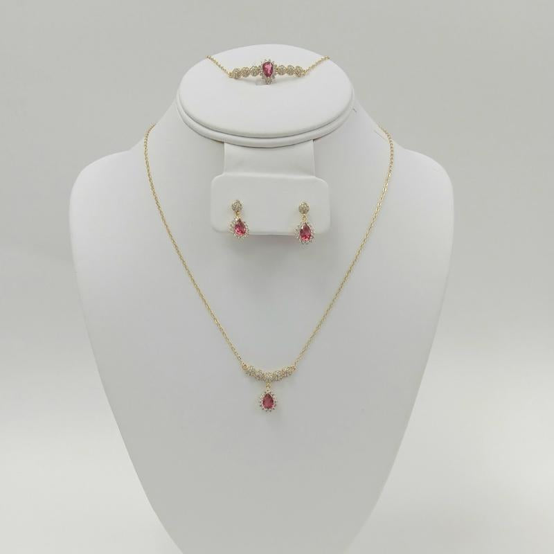 Chain Set Whith Bracelets and Earring of Different Styles