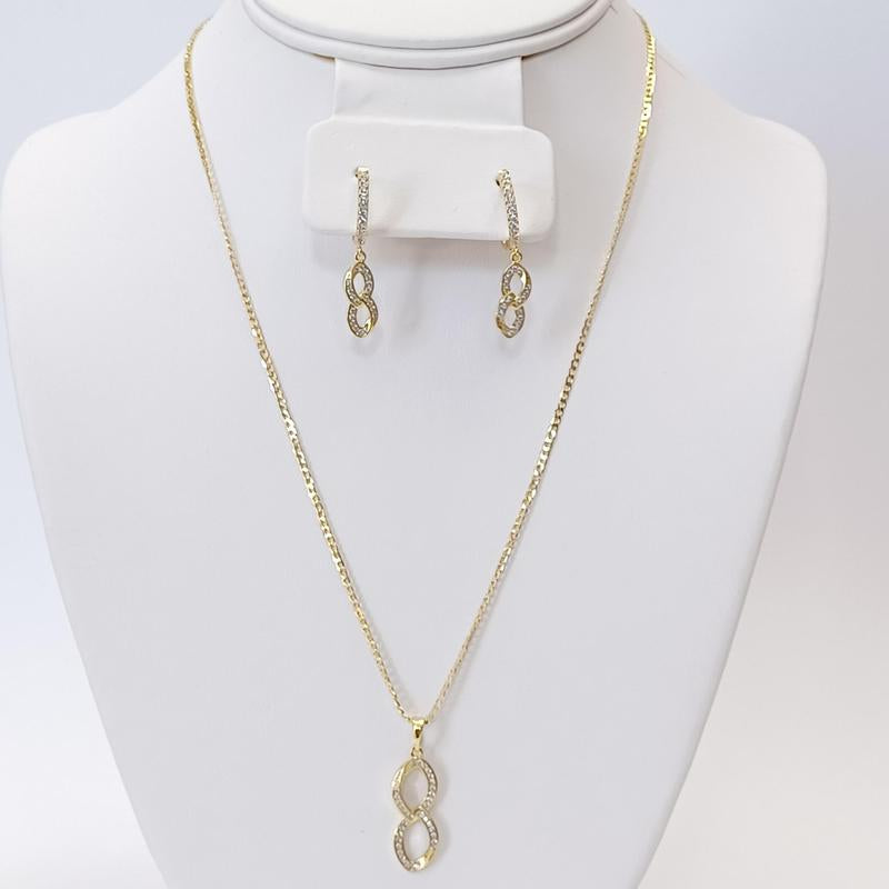 Chain Set Whith Bracelets and Earring of Different Styles