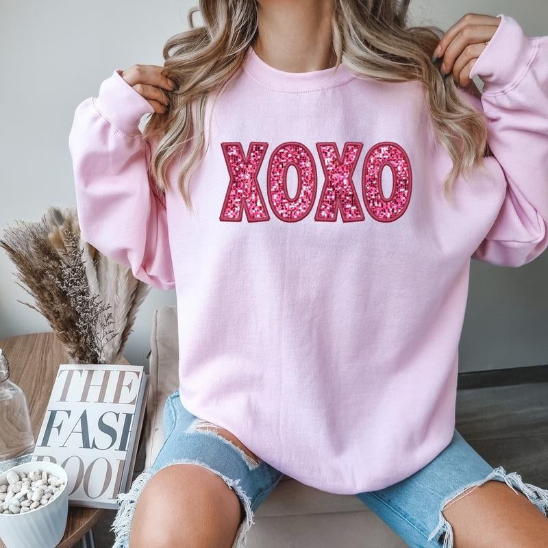XOXO Crewneck Sweater for Women - Comfortable Casual Pullover Shirt Cotton Womenswear
